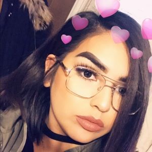 Meet your Posher, Luisa